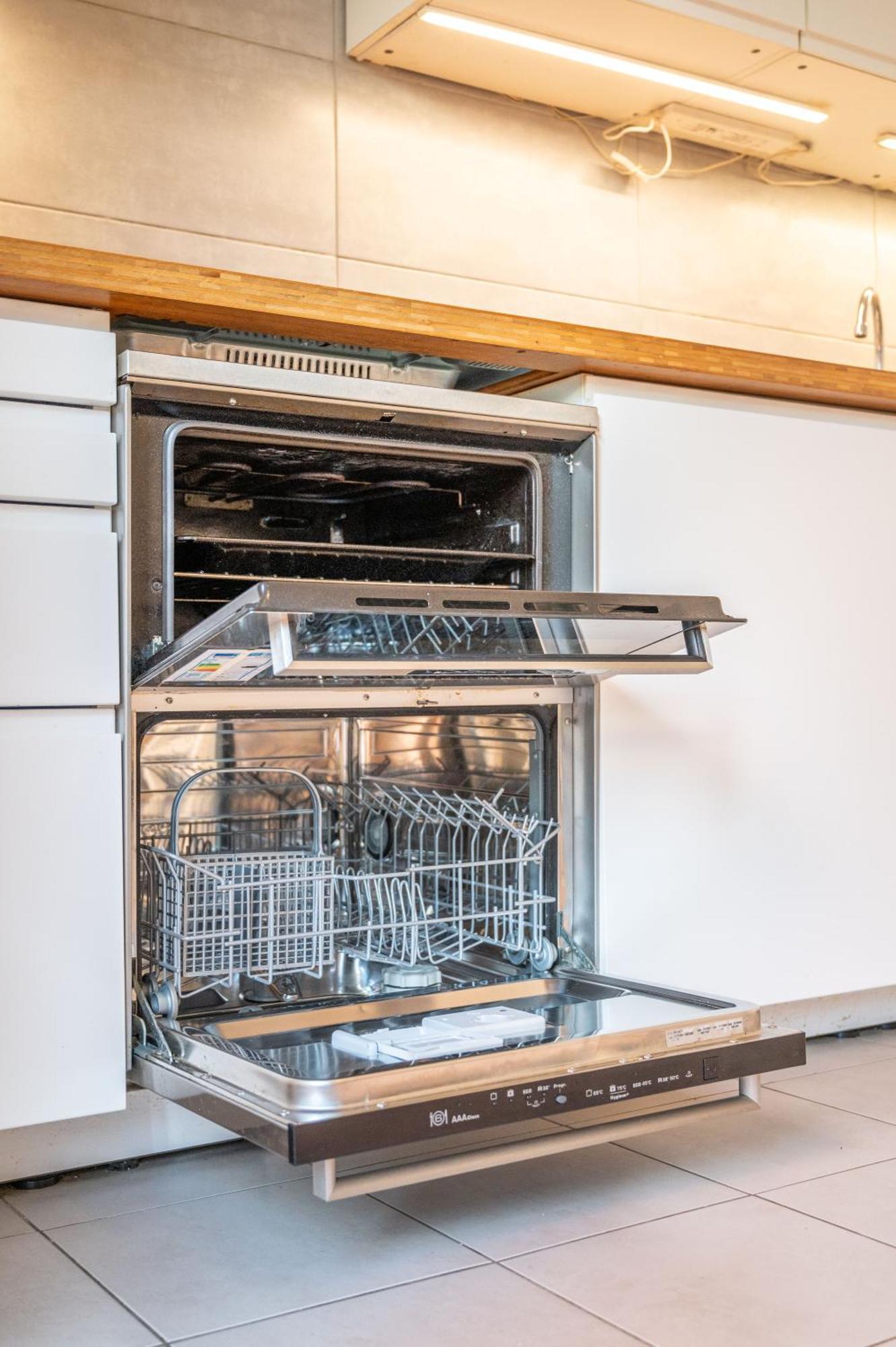 Superbe Appartement 1Min Metro7 Rez-De-Chaussee โอแบวีลีเย ภายนอก รูปภาพ